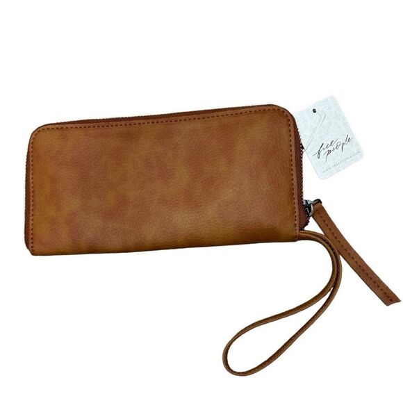 NWT Free People Vegan Distressed Zip Around Wallet - Picture 2 of 8
